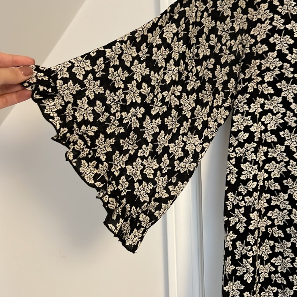 Floral Ruffle Dress Size Medium OR Small - Picture 2 of 5